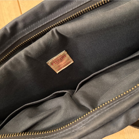 Filson 24hr Briefcase - Navy Tin Cloth, bridle leather strap - Picture 6 of 10